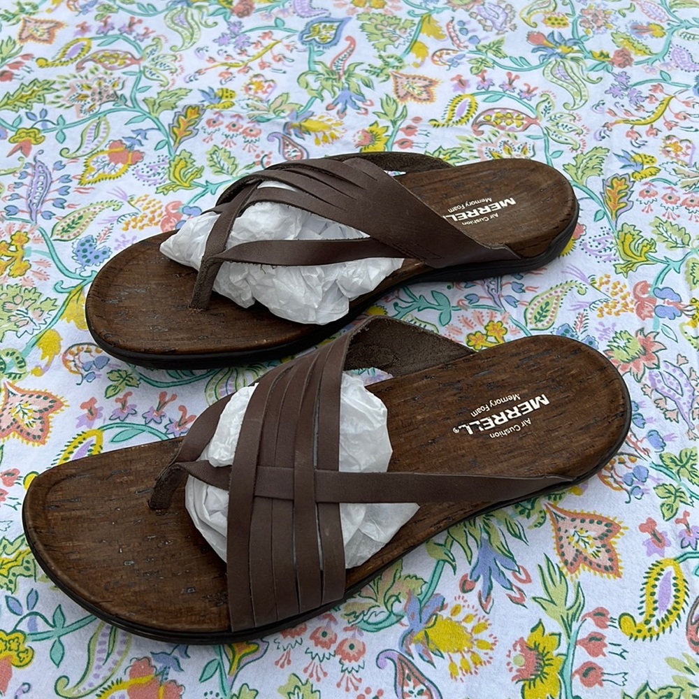 Women’s District Mahana Post Sandal by Merrell in Falcon size US 10